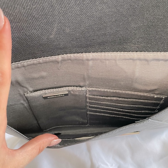 BCBG clutch - Picture 4 of 8